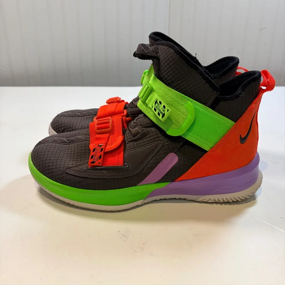 Y2K Nike LeBron Soldier 13 SFG size 8 Thunder Grey Bright Crimson Electric Green